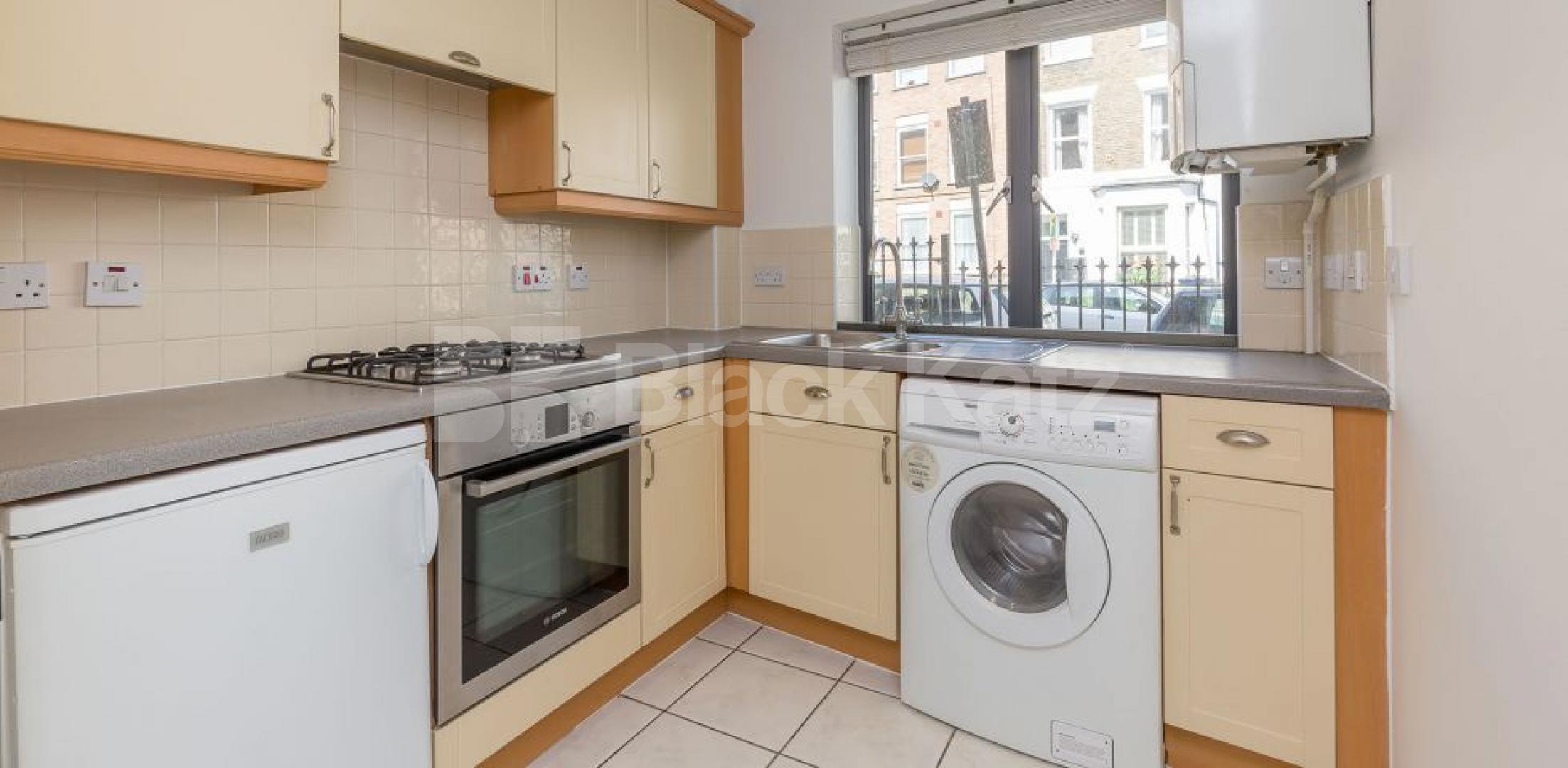 			2 BED 2 BATH!, 2 Bedroom, 2 bath, 1 reception Flat			 Tollington Way, HOLLOWAY